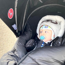 Lade das Bild in den Galerie-Viewer, Kontrast - Babys Lieblingsfarben. Textilaufkleber Set aus hochwertiger Acetatseide